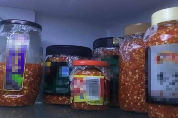 奶奶做的辣椒酱，比老干妈还好吃，1顿能吃3碗饭！